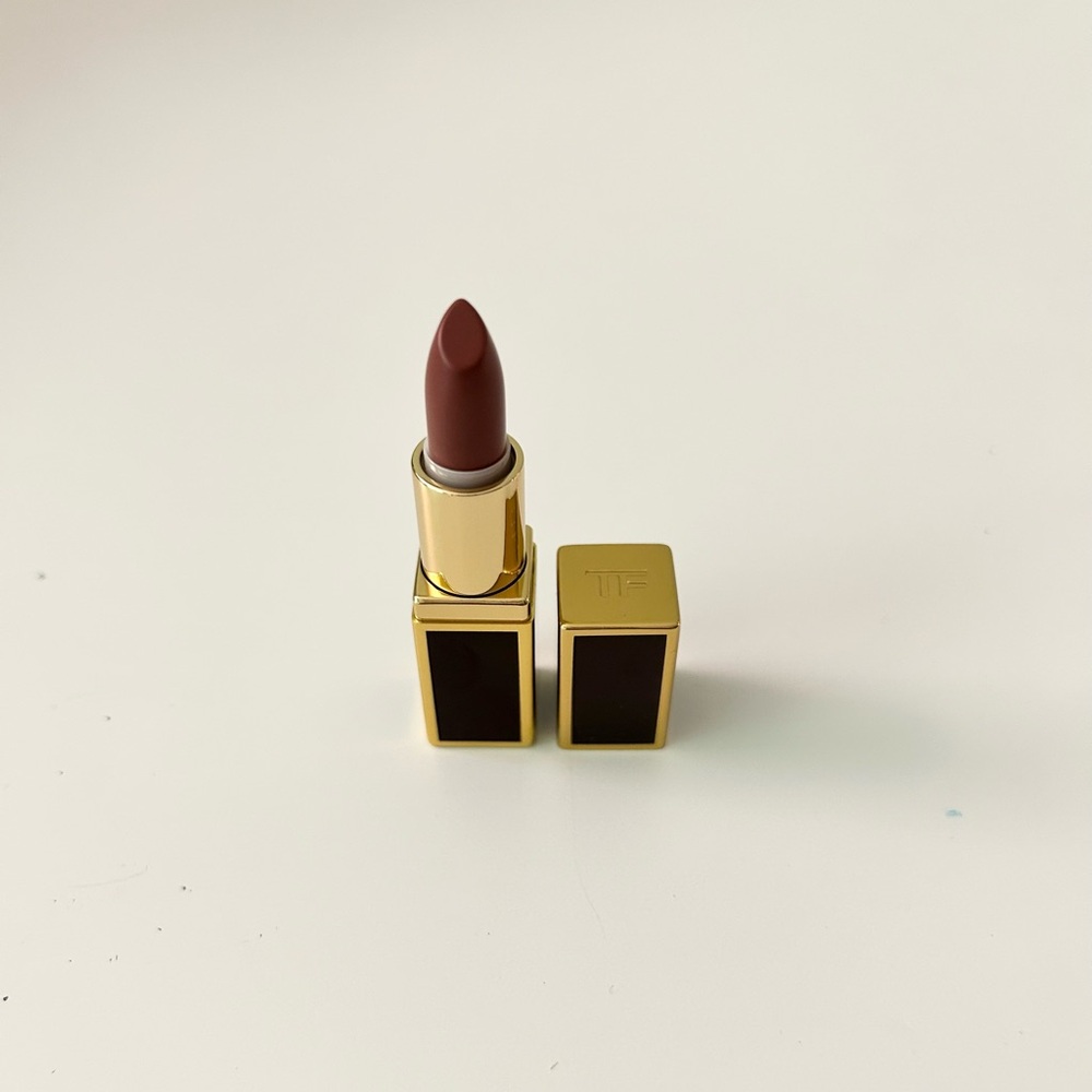 🌟SOLD🌟TOM FORD Lip Color Matte Lipstick in 100 100 Deluxe Mini 1 g - Picture 4 of 9